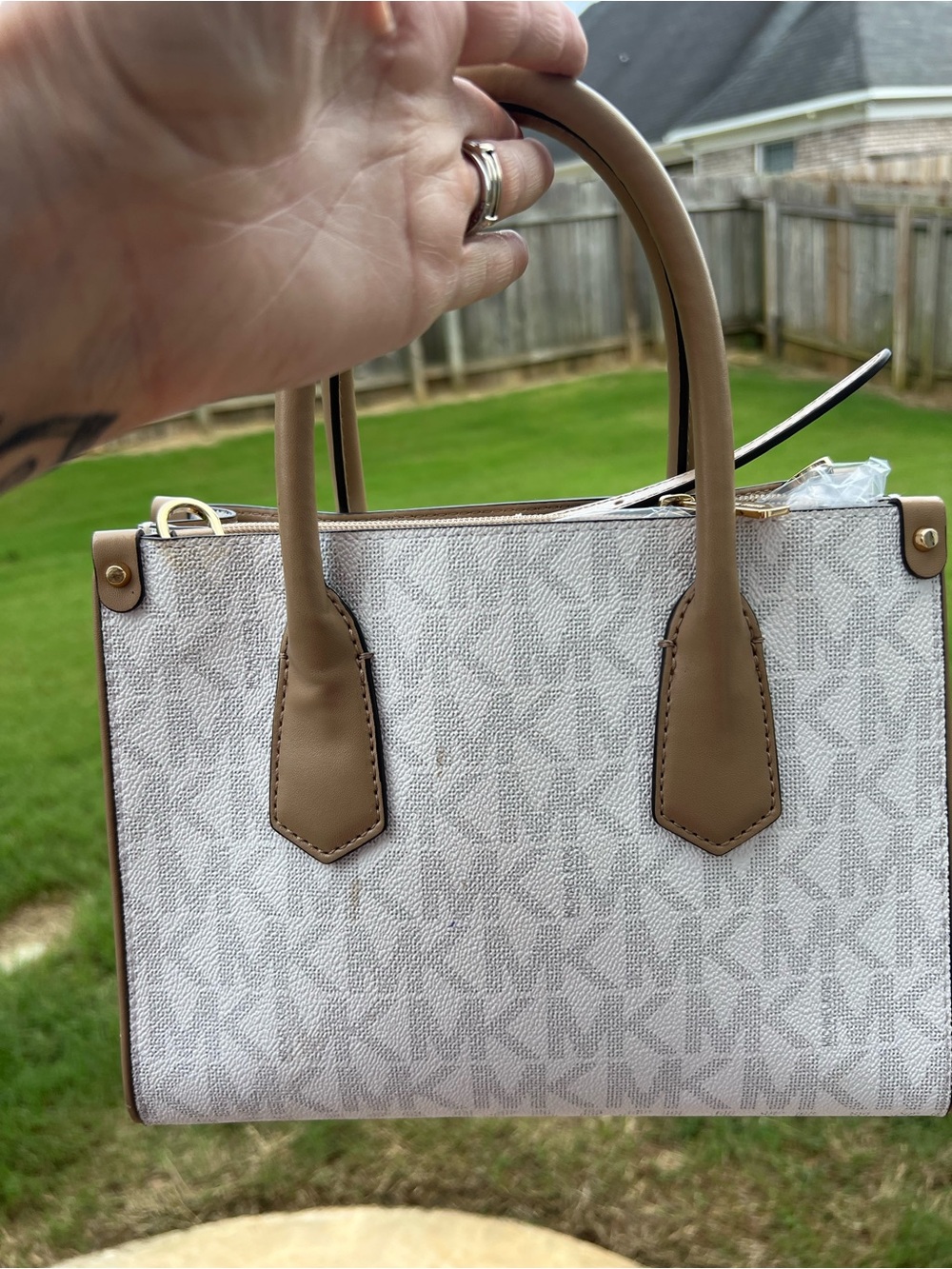 Michael Kors Dillon Small
Saffiano Leather Top Zip Bag
Yellow and Brown Stripes - Picture 10 of 14